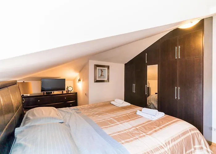 Mara Apartment